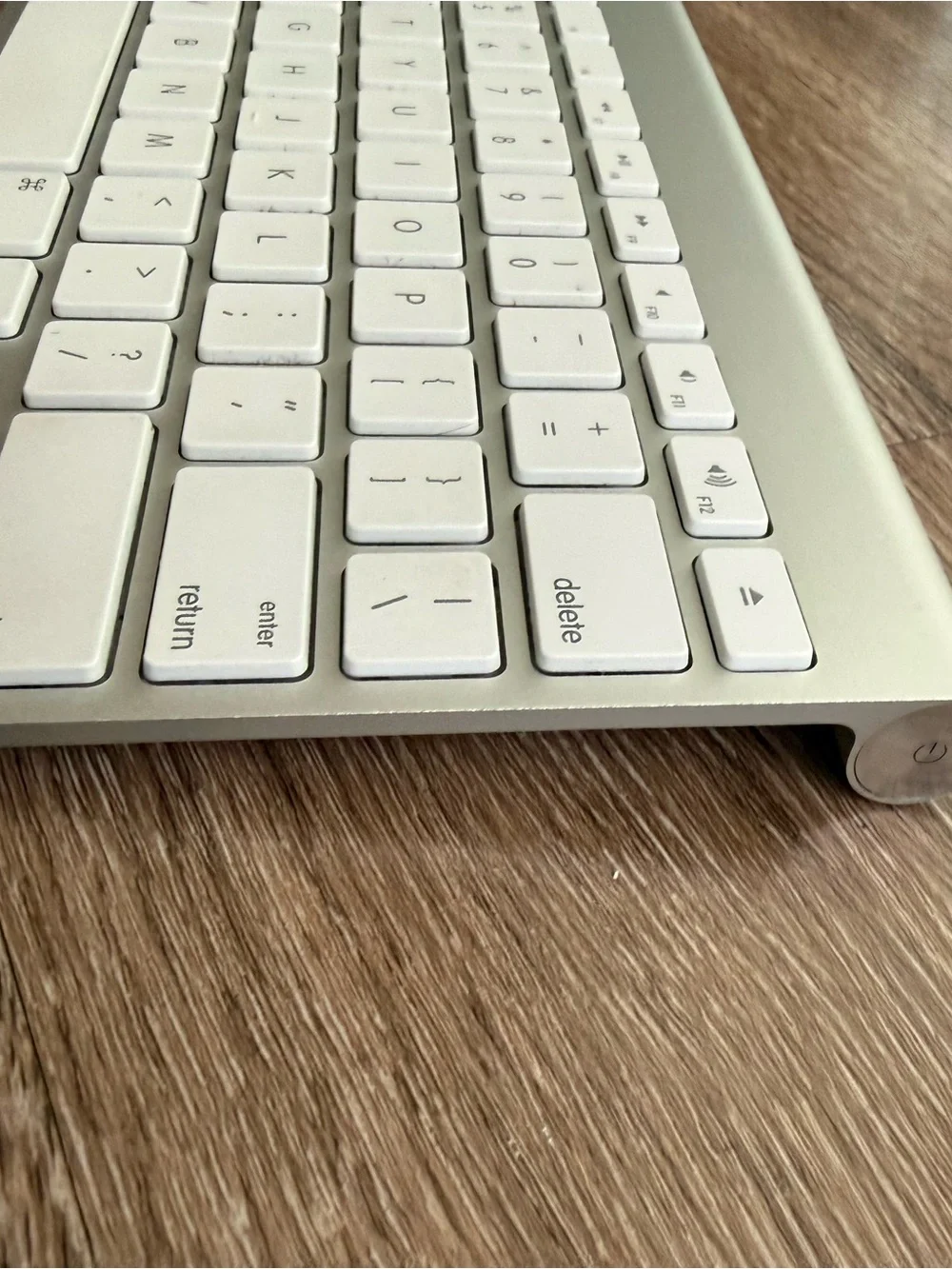 Apple Silver and White Bluetooth Compact Keyboard